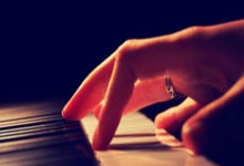 专业炒股配资咨询:怎么在手机上买股票-达利欧警告：美国债务问题或在特朗普第二任期内爆发